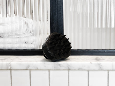 SCALP MASSAGER